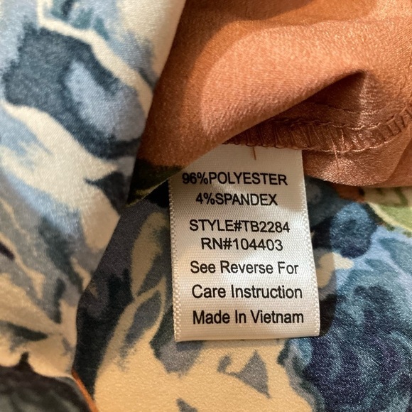 Altar’d State Dress Off the Shoulder Ruffle Sleeve Floral size L - Picture 6 of 7